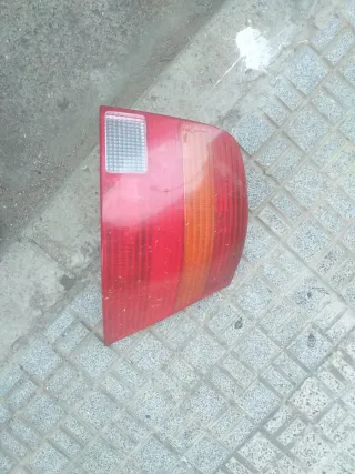 2Piloto trasero coche derecha y ezquierda