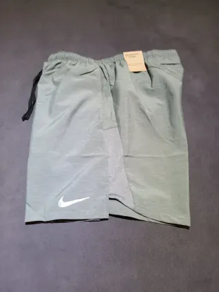 Pantalon corto Nike Running Dri-Fit Talla S