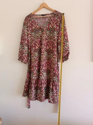 Vestido estampado verde y rosa