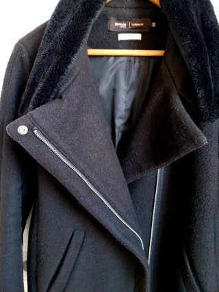 Abrigo lana paño negro cuello pelo extraible