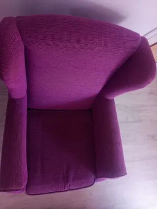 Mecedora lactancia morada