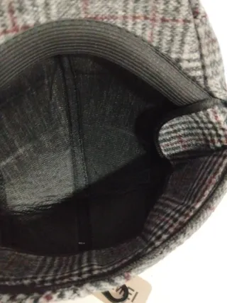 Gorra de pico con orejeras