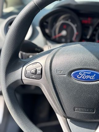 FORD FIESTA Trend 2010 93.000km Etiqueta C