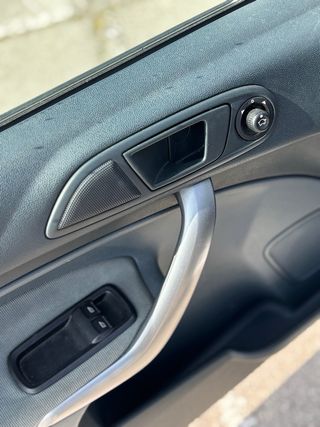 FORD FIESTA Trend 2010 93.000km Etiqueta C