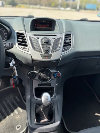 FORD FIESTA Trend 2010 93.000km Etiqueta C