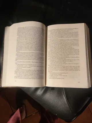 Un mundo sin fin (Saga Los pilares de la Tierra...