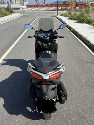 Yamaha XMAX 300 Scooter Maxi