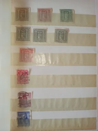 Álbum 89 Sellos Austria antiguos Osterreich.