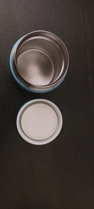 Thermos blu con disegno