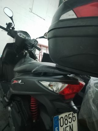 Moto Scooter Gris JET4  125