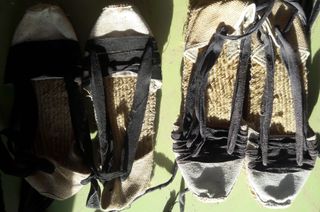 Esparteñas Falleras Beige y Negras