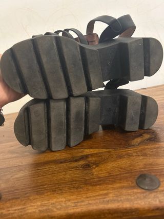 Sandalo nero platform