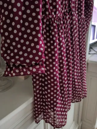 Vestido corto lunares manga larga