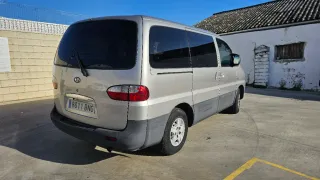 Hyundai H-1 2004