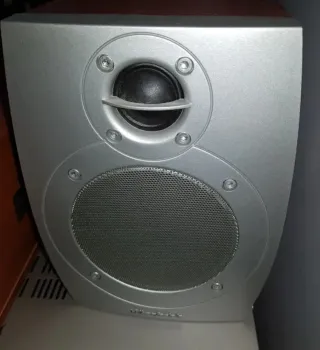 Altavoces Wharfedale 4
