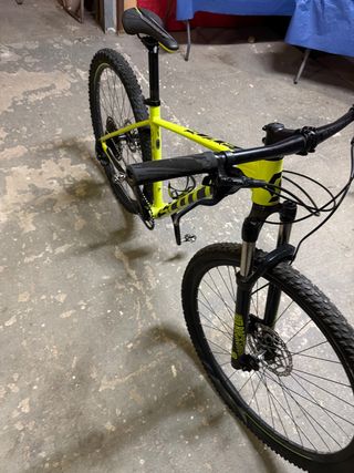 Bicicleta Scott Scale Montagna