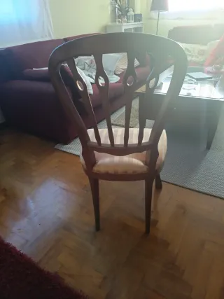 Silla de comedor de madera y tela