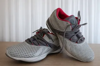 Zapatillas Reebok Mujer Grises y Rojas