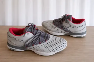 Zapatillas Reebok Mujer Grises y Rojas