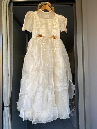 Vestido de comunión biege con flores