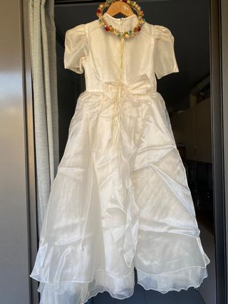 Vestido de comunión biege con flores