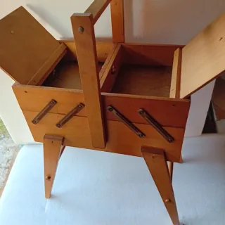 Scatola Cucito Vintage in Legno