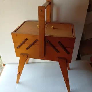 Scatola Cucito Vintage in Legno