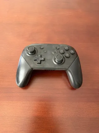 Nintendo Switch + Pro- Controller + Funda