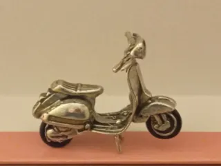 Vespa microfusione miniatura Argento 800