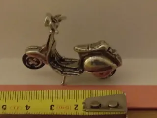 Vespa microfusione miniatura Argento 800