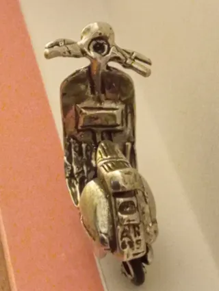 Vespa microfusione miniatura Argento 800