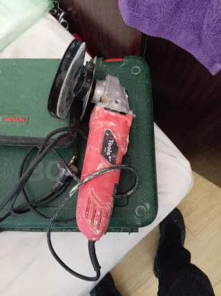 Taladro Bosch PSR 1800 Li-2 con accesorios