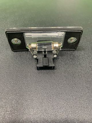 LUZ DE MATRICULA PORSCHE CAYENNE