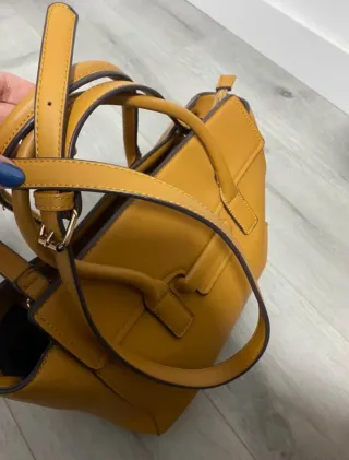 Bolso mostaza El Corte Inglés