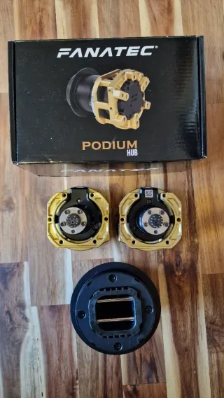 2 Fanatec Podium Hub + 1 QR2