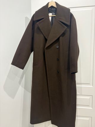 Abrigo Pull&Bear marrón largo