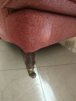 Poltrona con poggiapiedi tipo chaise longue