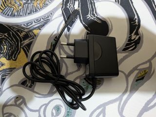 Nintendo 2DS Nera e Blu con Caricatore