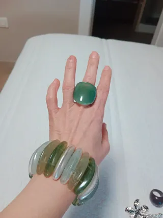 Lote Bisutería: Pulseras, Anillos y Broche