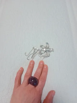 Lote Bisutería: Pulseras, Anillos y Broche