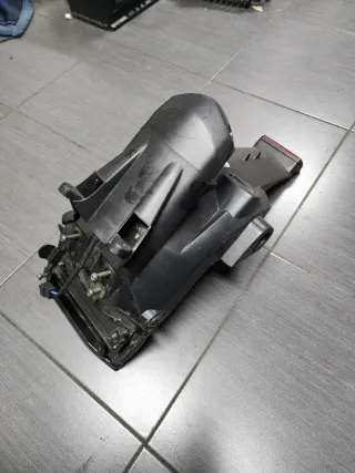 Colín Yamaha MT-01 2005 Negro