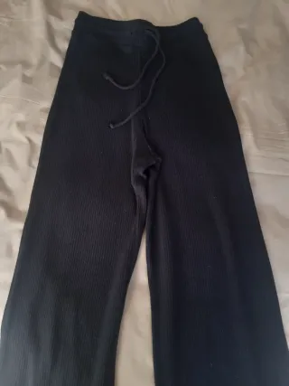 ZARA Pantalón negro de punto