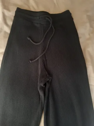 ZARA Pantalón negro de punto