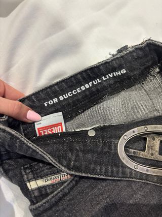 Falda Diesel Talla XS Negra