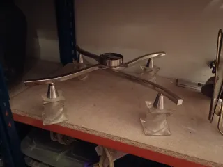 Lámpara de techo moderna metal y cristal