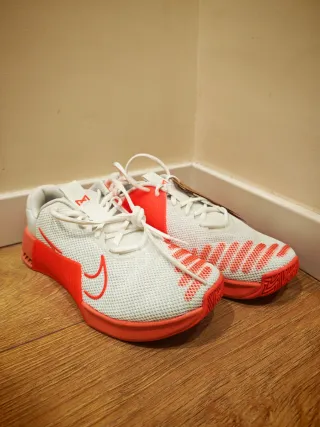 Nike Metcon 9 Naranja/Blanco