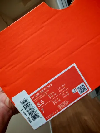 Nike Metcon 9 Naranja/Blanco