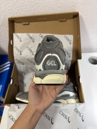 Asics Gel NYC Grises Talla 43.5 Caja Original