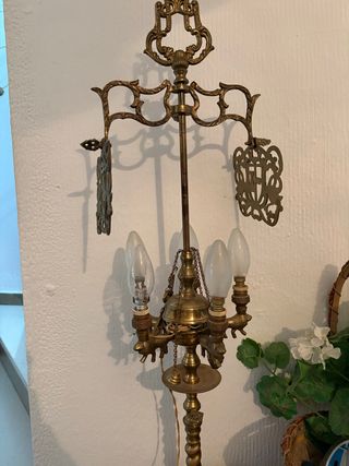 Velón. Lámpara de aceite antigua