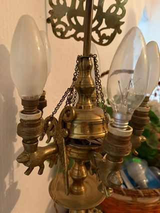 Velón. Lámpara de aceite antigua